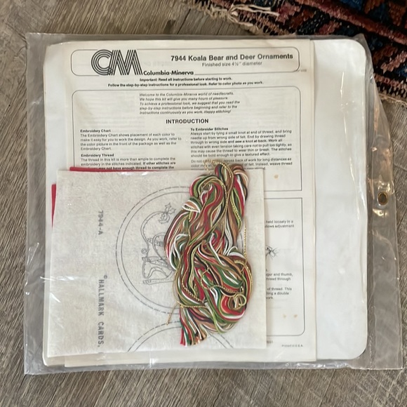 🎄•vintage Christmas crewel kit - Picture 4 of 5